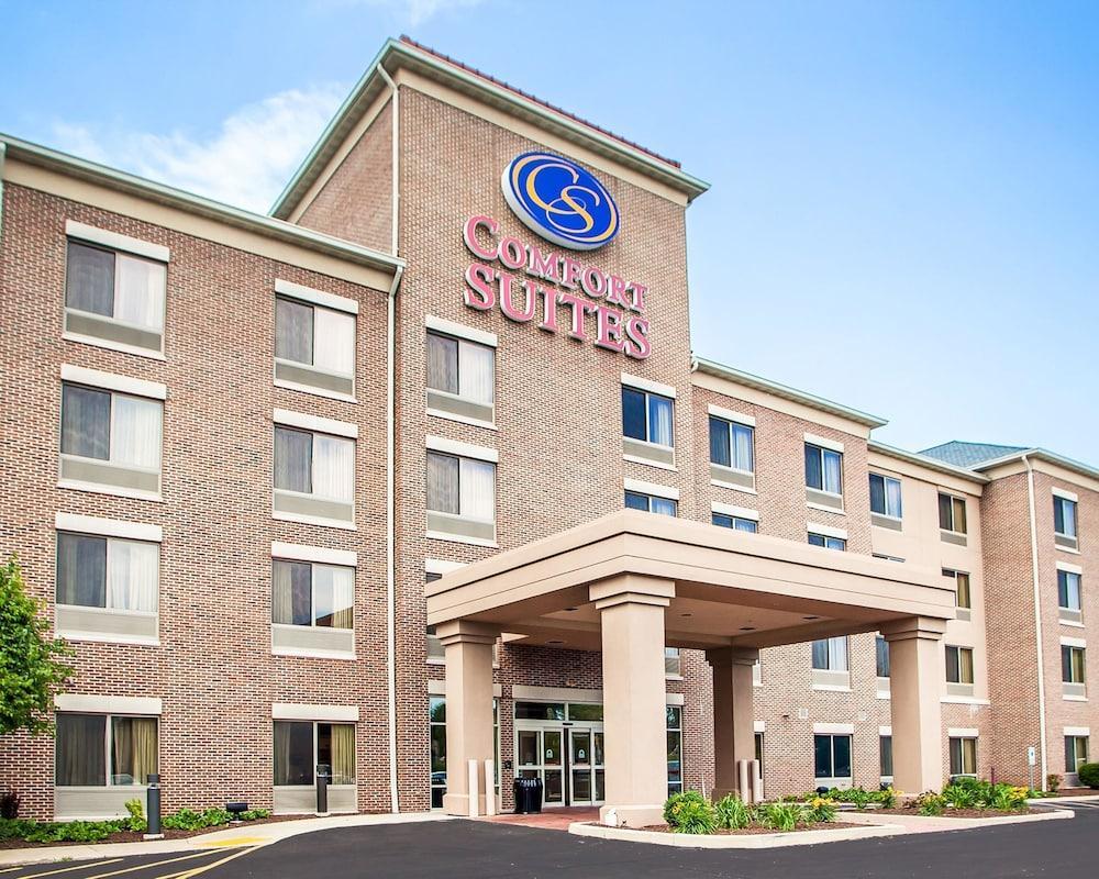 Holiday Inn Express & Suites Milwaukee Nw - Park Place By Ihg Exterior foto